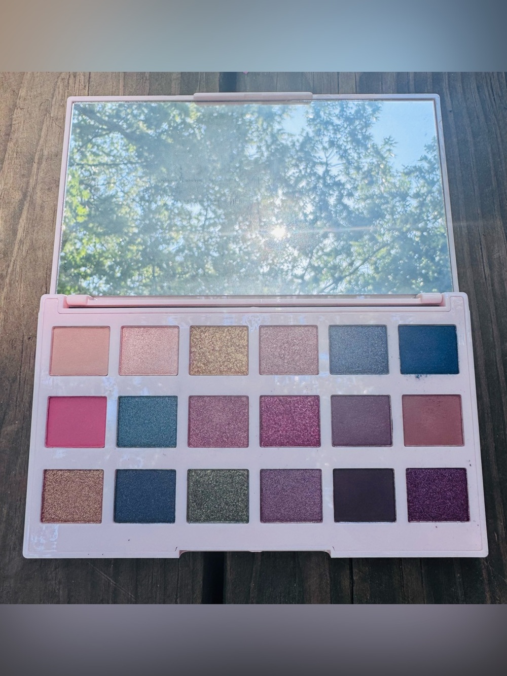 Ciate London 18 Count Eyeshadow Palette - Assorted Shimmer & Matte Shades